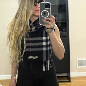 Vintage BURBERRY Classic Check 100% Cashmere Scarf-60×11.5